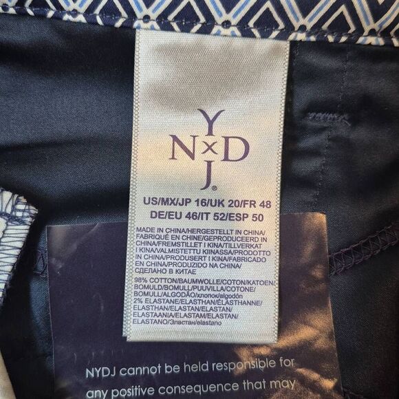 NYDJ Pants Womens Size 16 Blue White Diamond Pattern Cropped - Picture 6 of 7